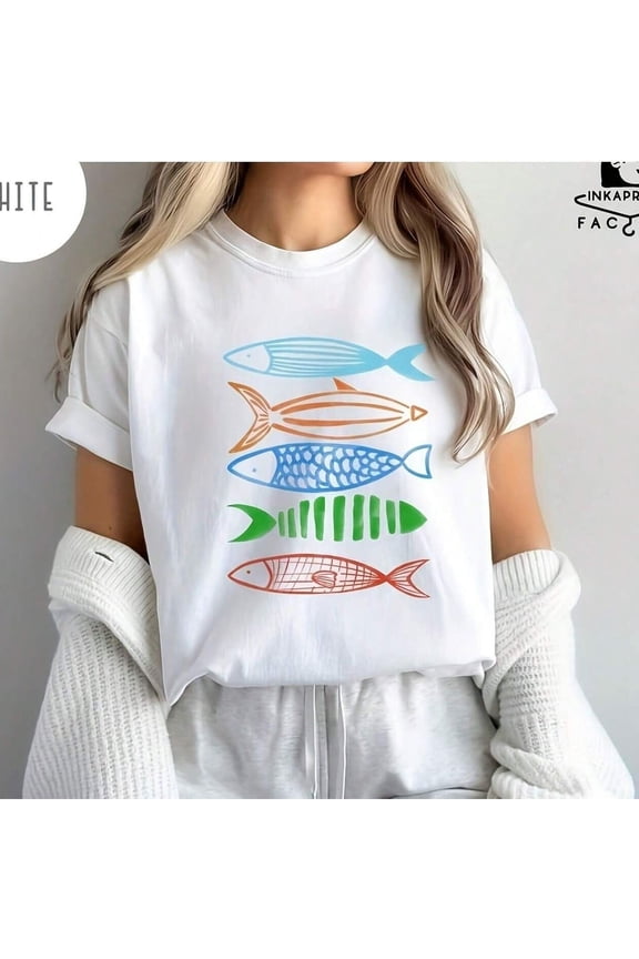 Retro Colorful Fish Graphic T-Shirt Women's Modern Abstract Sea Life Art White Short Sleeve Tee Casual Summer Nautical Beach Fashion Top