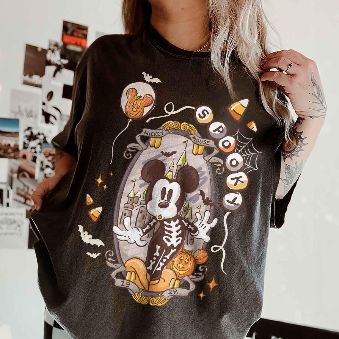 【海外モデル】00s Disney vintage Halloween Tシャツ Vintage Disney Princess Halloween Shirt - Wondermento