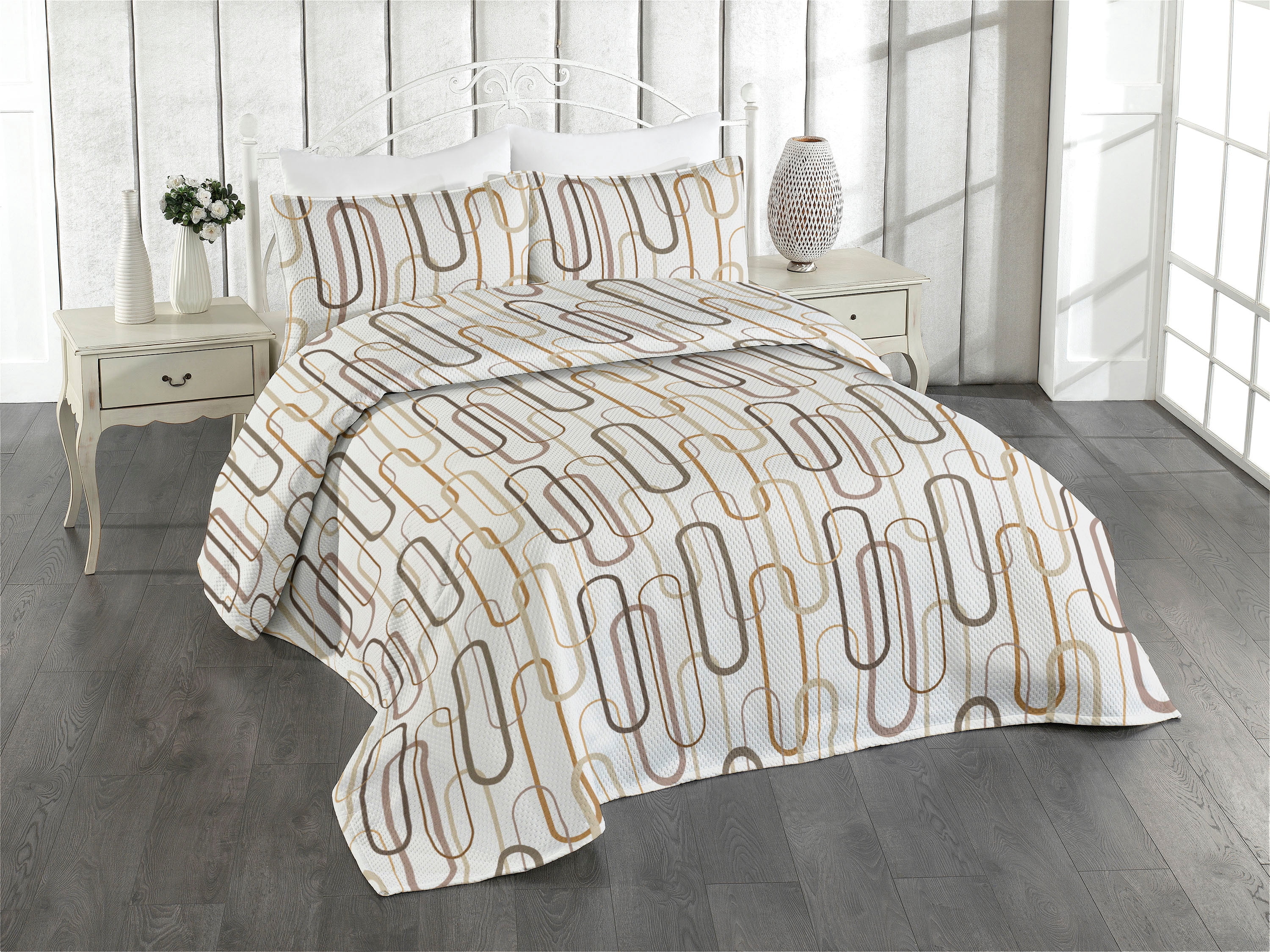 Retro Coverlet, Oval Forms Interlacing and Minimal Design Print with ...