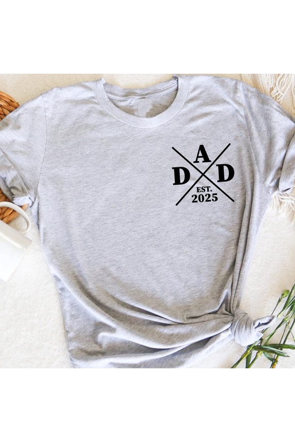 Retro Dad T-Shirt, Dad Est 2025 Shirt, Father's Day Crewneck, Dad's Birthday Gift, Dad Life Outfit, New Daddy Shirt, Fathers Day Tee Unisex S-5XL Hot Trending Shirt, Vintage Birthday Gift