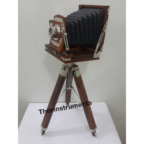 Retro Design Decorative Wooden Camera With Table Stand