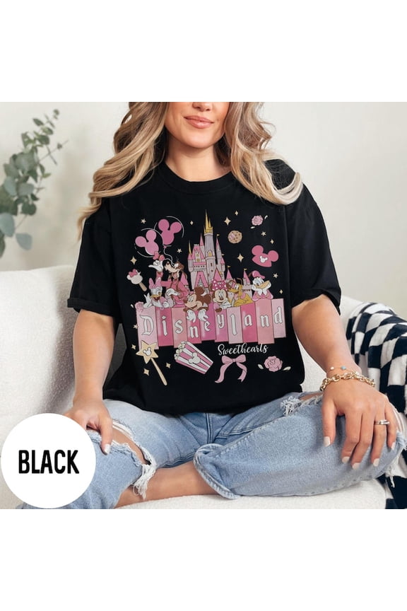 Retro Disneyland Sweethearts Nite 2026 Mickey Friends Valentine Day Trip Cute Couple T-Shirt All size S-3XL