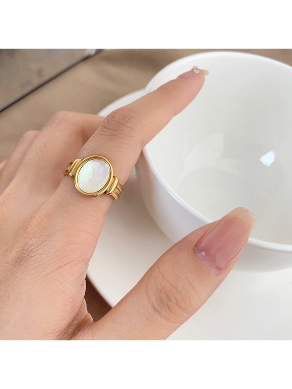 Retro Fashionable 304 Stainless Steel and Shell Finger Rings Real 18K Gold Plated Special-Interest Oval Seashell Color Size 8(18.1mm)