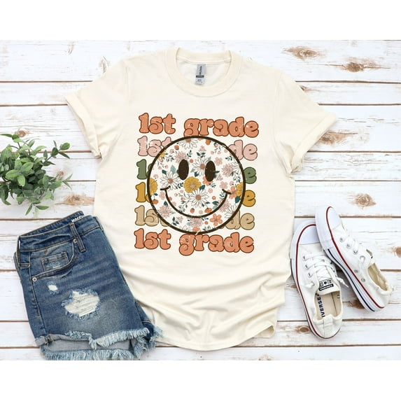 Retro First Grade Teacher T-Shirt, 1st Grade Teacher Shirts Back to School Tee Large