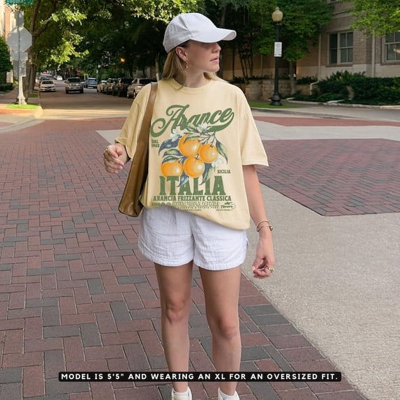 Retro Fruit T-Shirt, Arancia Siciliana Graphic Tee, Oversized Summer Gift Idea, Trendy Boho Womens Top