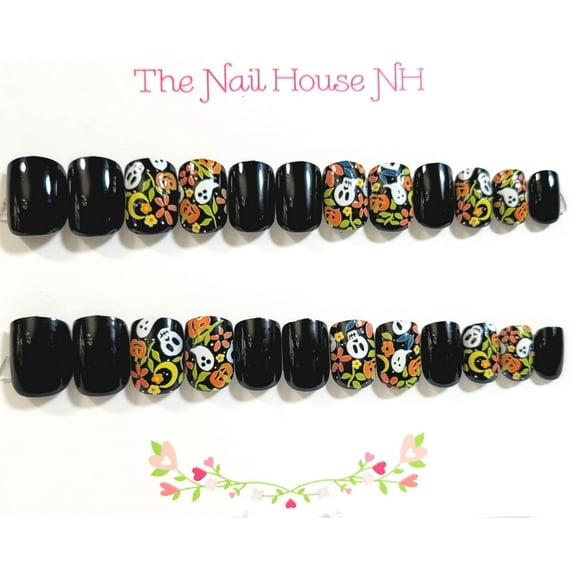 Retro Ghosts and Skulls with Flowers Glossy Extra Short Square Press On Nails - 24 Pieces - Artificial Nail Kit - Halloween Nails
