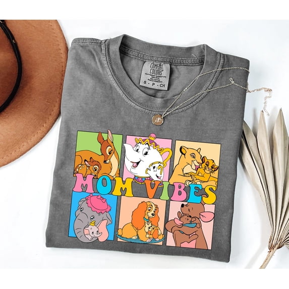 Retro Mom Vibes Shirt Cartoon Super Mom Characters T-Shirt Theme Park Mom Trip Family Vacation Graphic Tee