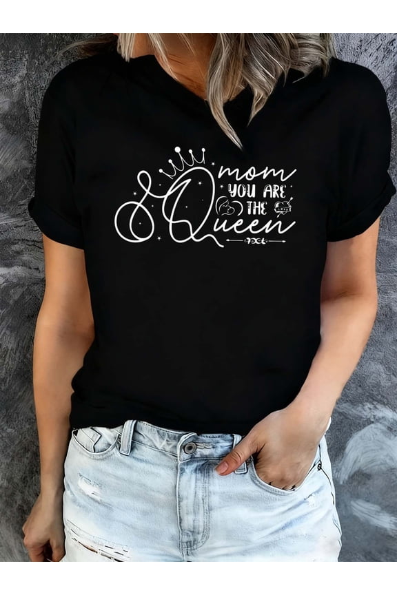 Retro Mom You Are The Queen Graphic T-Shirt for Women, Cute Mother's Day Gift Short Sleeve Casual Tee, Funny Queen Crown Fashion Apparel