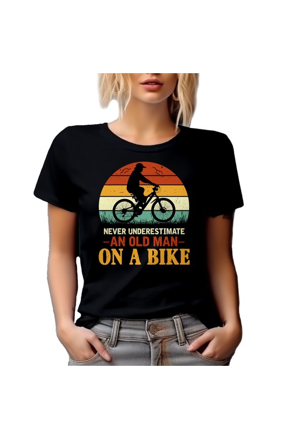 Retro Never Underestimate an Old Man on a Bike - Biker, Bicyclist or Cyclist Grandpa, Black T-Shirt, 2XL