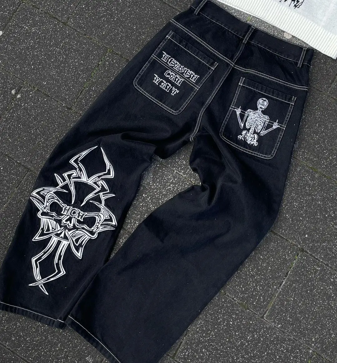 Retro Embroidered Skull High-waisted Jeans