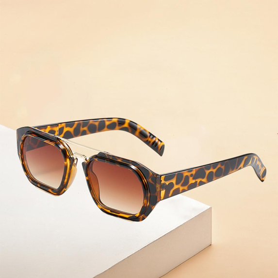 Retro Style Beam for Personality Traveling Vacation Leopard