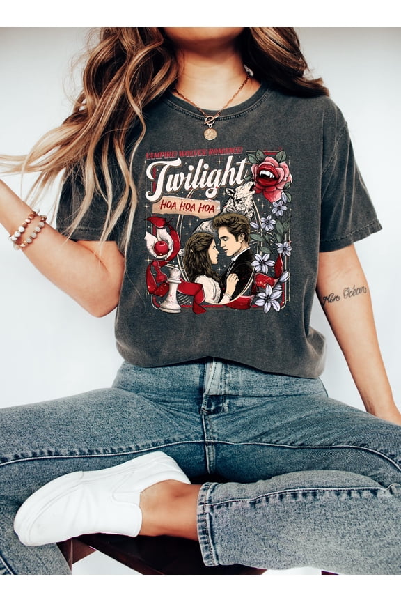 Retro Twilight Shirt, Twilight Fans Homage T-shirt, Gift For Book Lover Twilight Saga Comic Retro, Vampires Wolves Romance shirt
