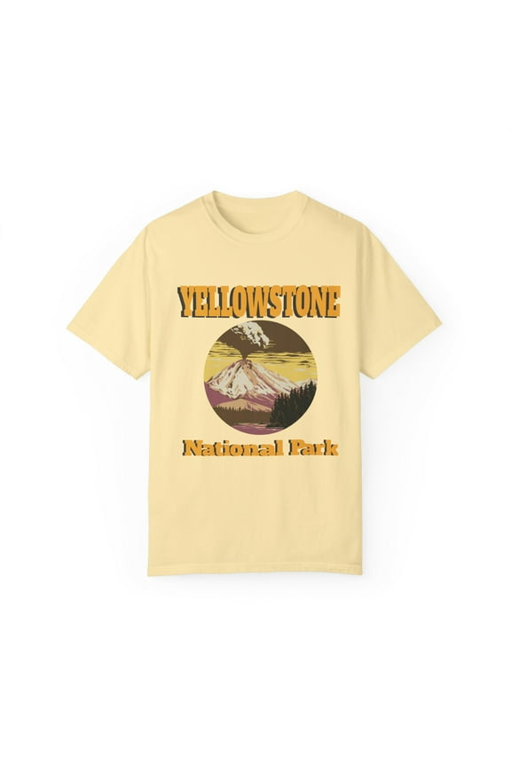 Retro Vintage Outdoors Hike Graphic Gift Yellowstone National Park Tourist Travel Men Women Unisex Garment-Dyed T-shirt