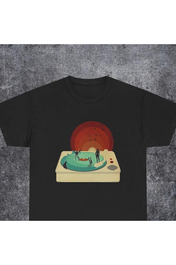 Retro Vinyl Record Shirt, Summer DJ Music Tee with Ocean Artwork, Cool Vinyl collector Gift, Vinyl records vacation Gift, Summer Club Shirt