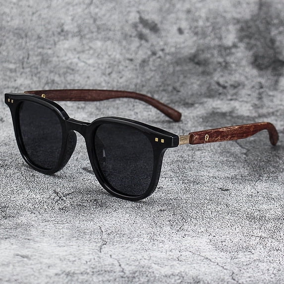 Retro Wood Grain Full Frame Sunglasses with UV400 Protection Fashionable Eye Protection for Everyday Wear Versatile