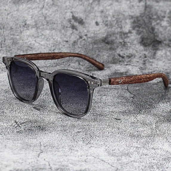 Retro Wood Grain Full Frame Sunglasses with UV400 Protection Fashionable Eye Protection for Everyday Wear Versatile