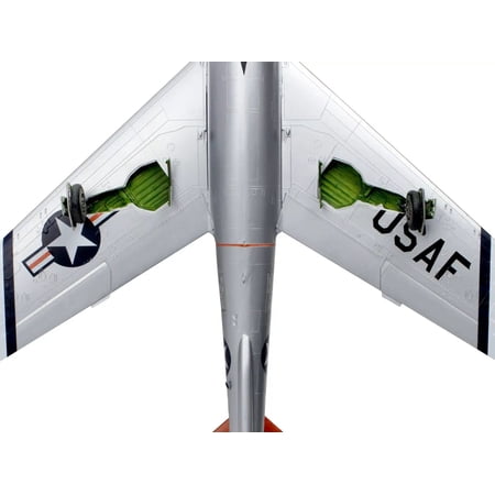 Revell Level 4 Republic F-84F Thunderstreak Aircraft US Air Force Thunderbirds Monogram Series 1-48 Scale Model Kit