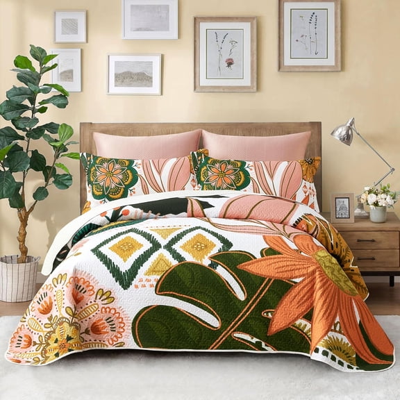 Reversible Botanical Quilt Set King Size with 2 Shams Lightweight Comfort Design