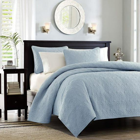 Reversible King/Cal King Quilt Set in Blue - 3 Piece Cotton Bedding Set with Anti-Microbial Protection, Includes Oversized Quilt & 2 Shams