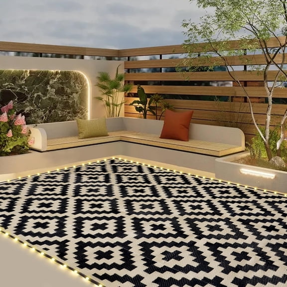 Reversible Lighted Plastic Straw Area Rug Black and Beige 5 Feet by 8 Feet