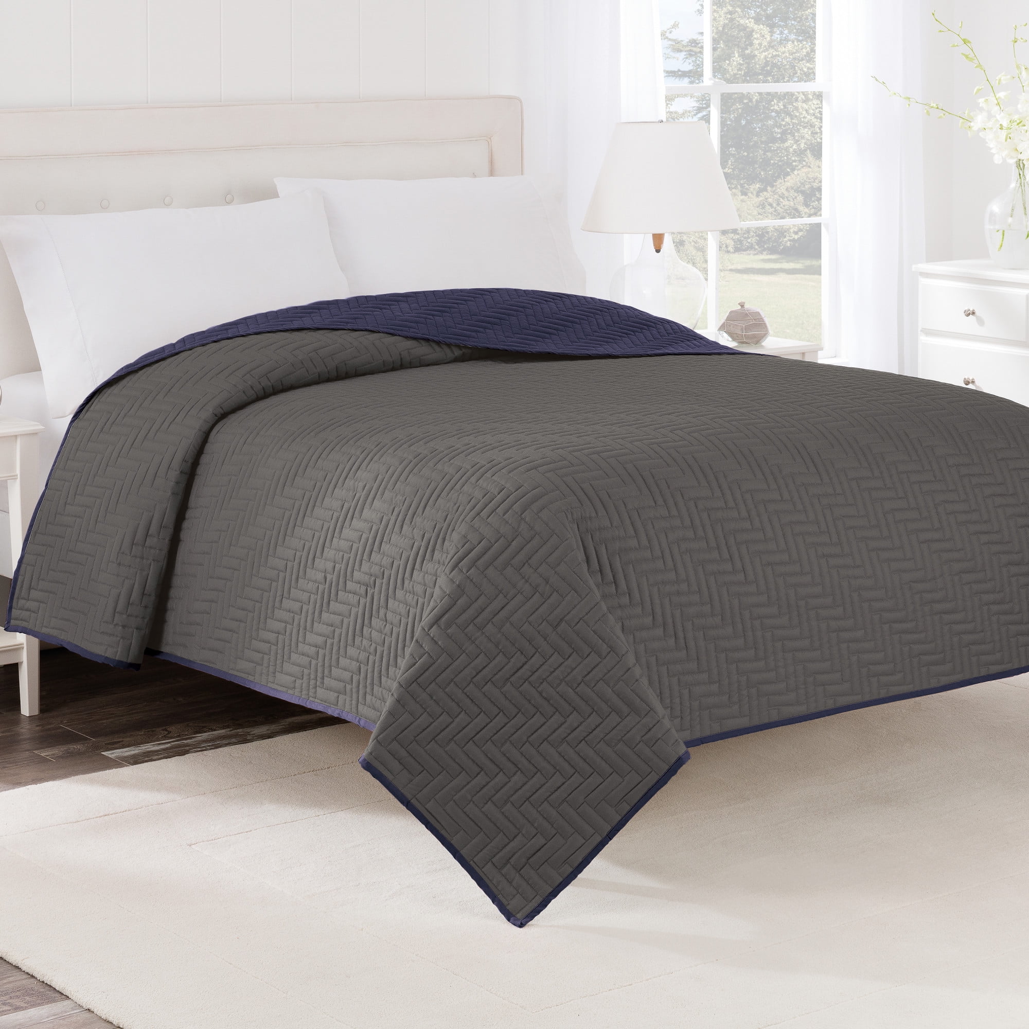 Reversible Twin Graphite/Navy Coverlet