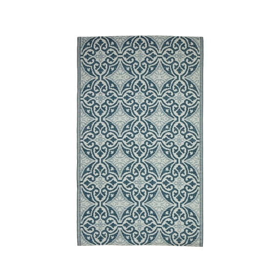 Reversible Weather-Resistant Rug 3'x5', Light and Dark Blue Pattern
