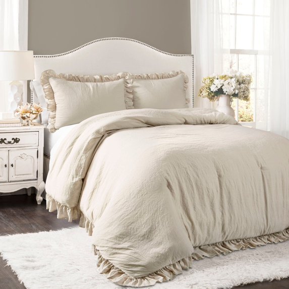 Reyna Comforter Set by Lush Decor