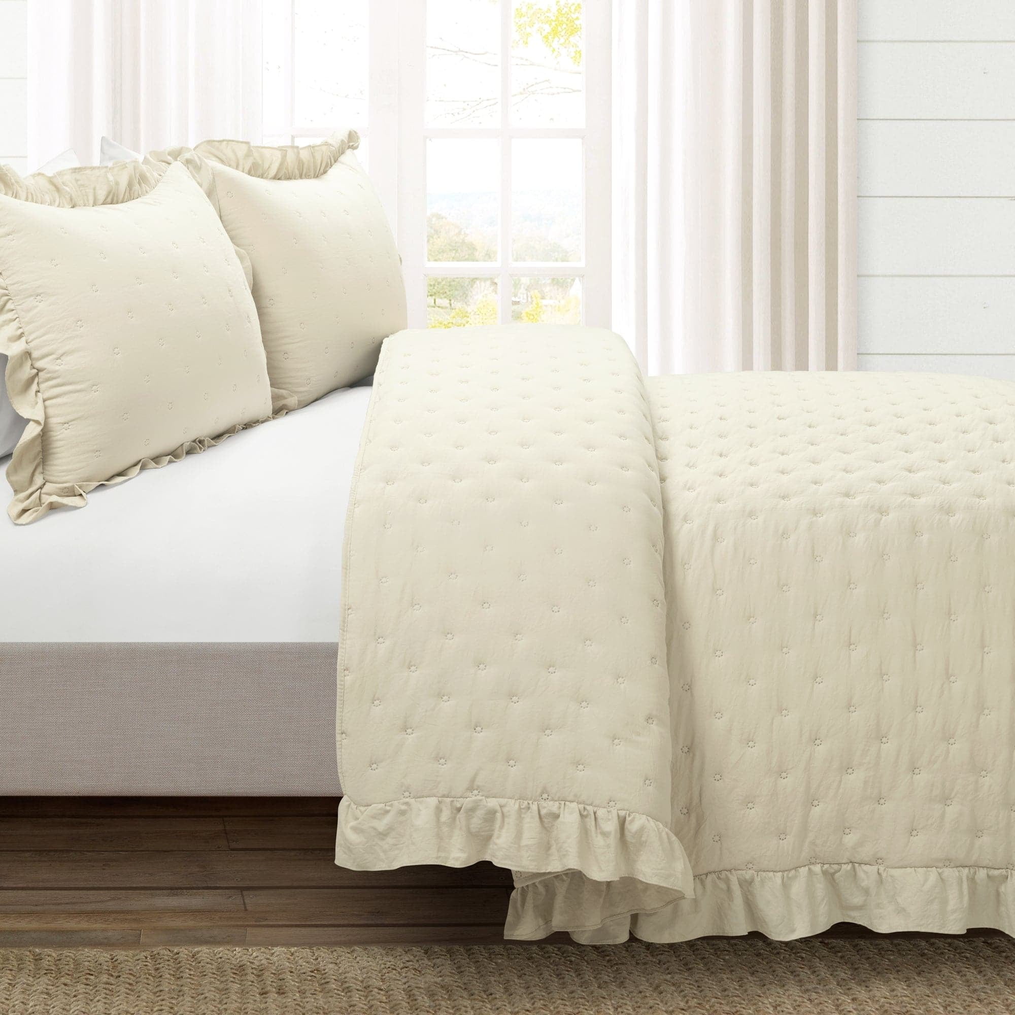 Wheat King Microfiber Reversible Quilt Set with Ruffles