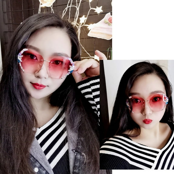 Rhinestone Sunglasses for Women Polarized Cat Eye Sun Glasses with UV Protection Bling Fashion Sunglasses with Sparkling Vintage Party Eyewear with Box Trendy Summer Accessories for Women