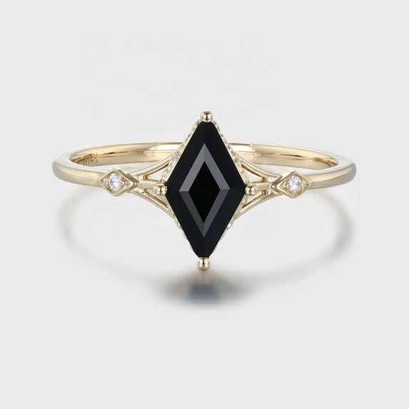 Rhombus-Cut Lab-Created Black Onyx & Diamond Engagement Ring in 925 Sterling Silver – Elegant Black Gemstone Ring for Women, Timeless and Sophisticated Bridal Jewelry