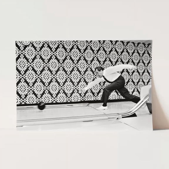 Richartd Nixon Bowling At White House 1970S America Usa Wall Art Poster Print