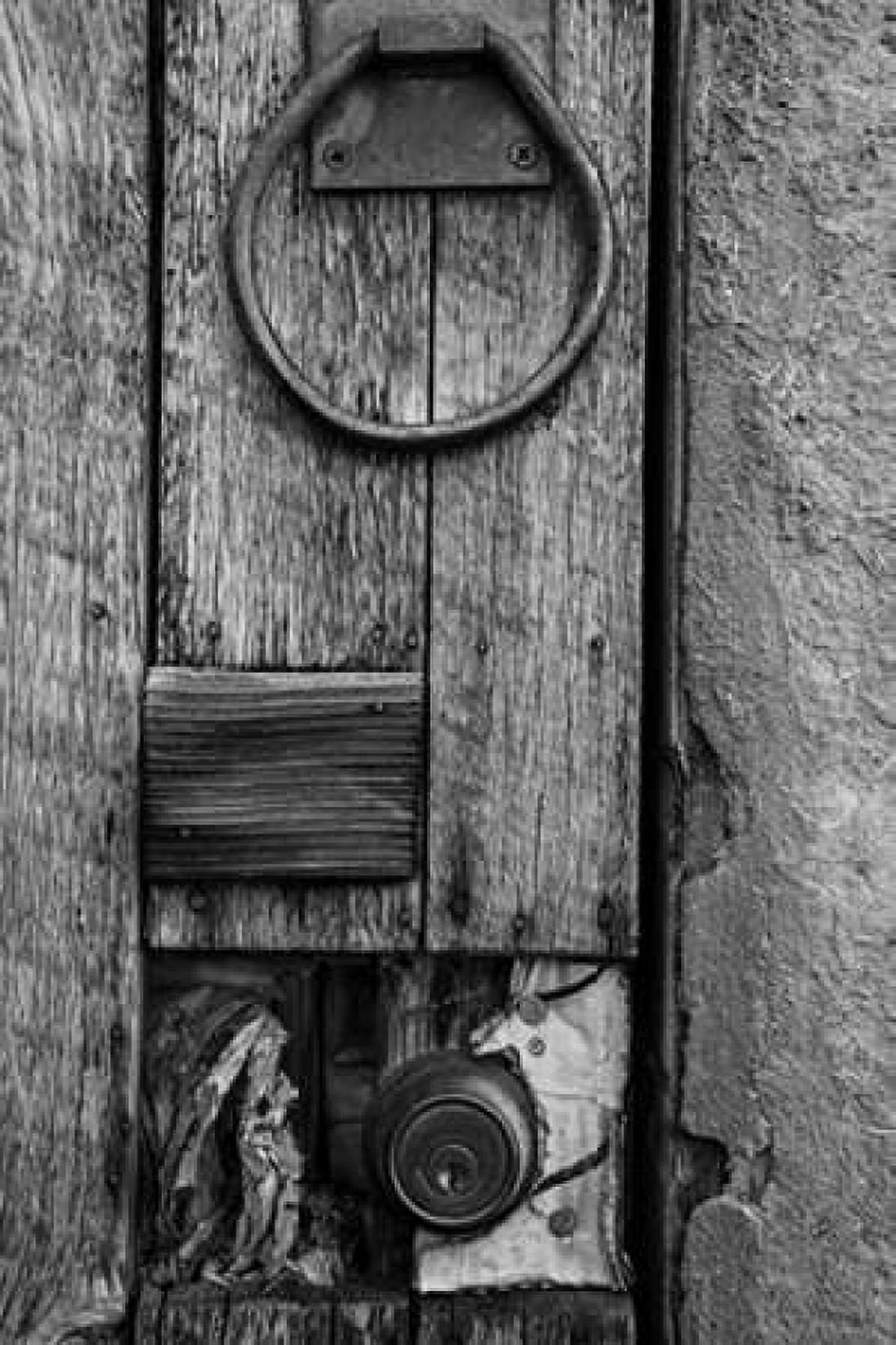 Ridgeway Door II Canvas Art - Kathy Mahan (12 x 18)