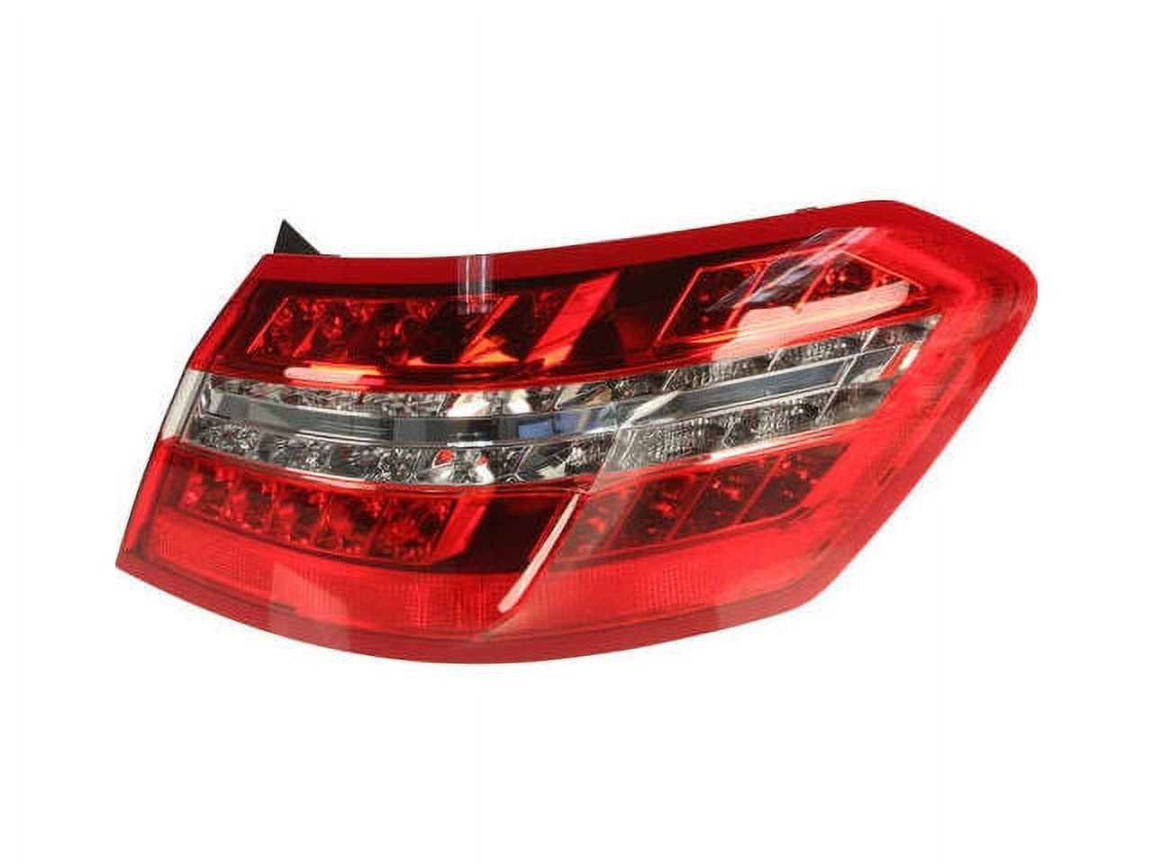Right Outer Tail Light Assembly - Compatible with 2010 - 2016 Mercedes ...