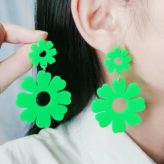 Riguas 1 Pair Cute Hollow Flower Dangle Earrings Vintage Acrylic Exaggerated Stud Drop Earrings Fashion Jewelry Accessories Gift