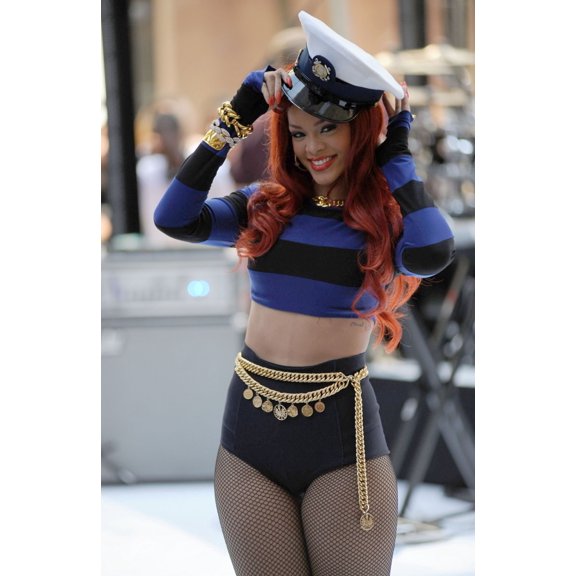 Rihanna At Talk Show Appearance For Nbc Today Show Summer Concert Series With Rihanna Rockefeller Plaza New York Ny