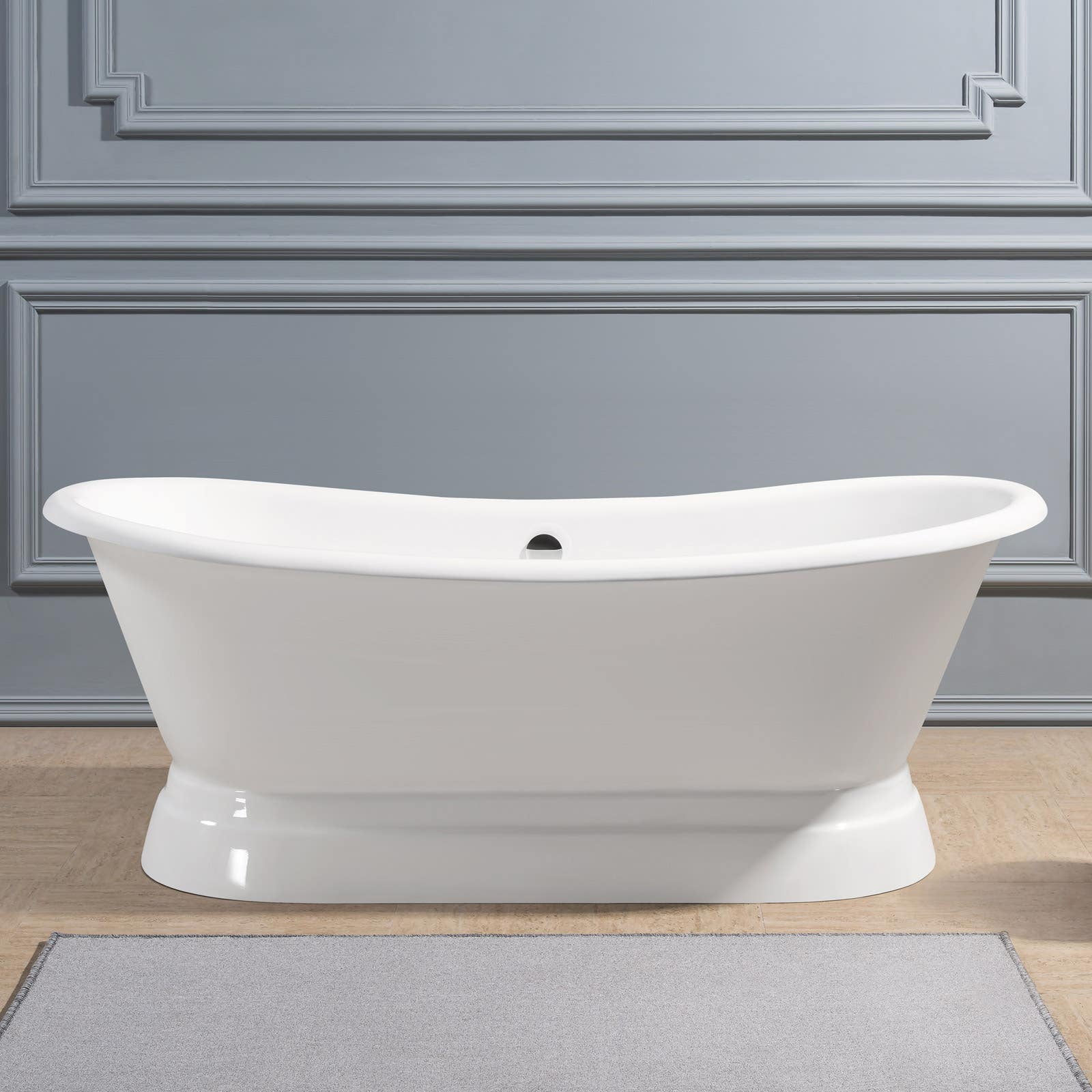 Riley 67 Inch Glossy White Cast Iron Freestanding Oval Tub