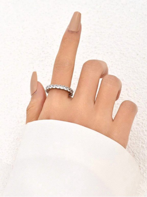 Ring With Clear Round Rhinestones In Silver-2 Tone