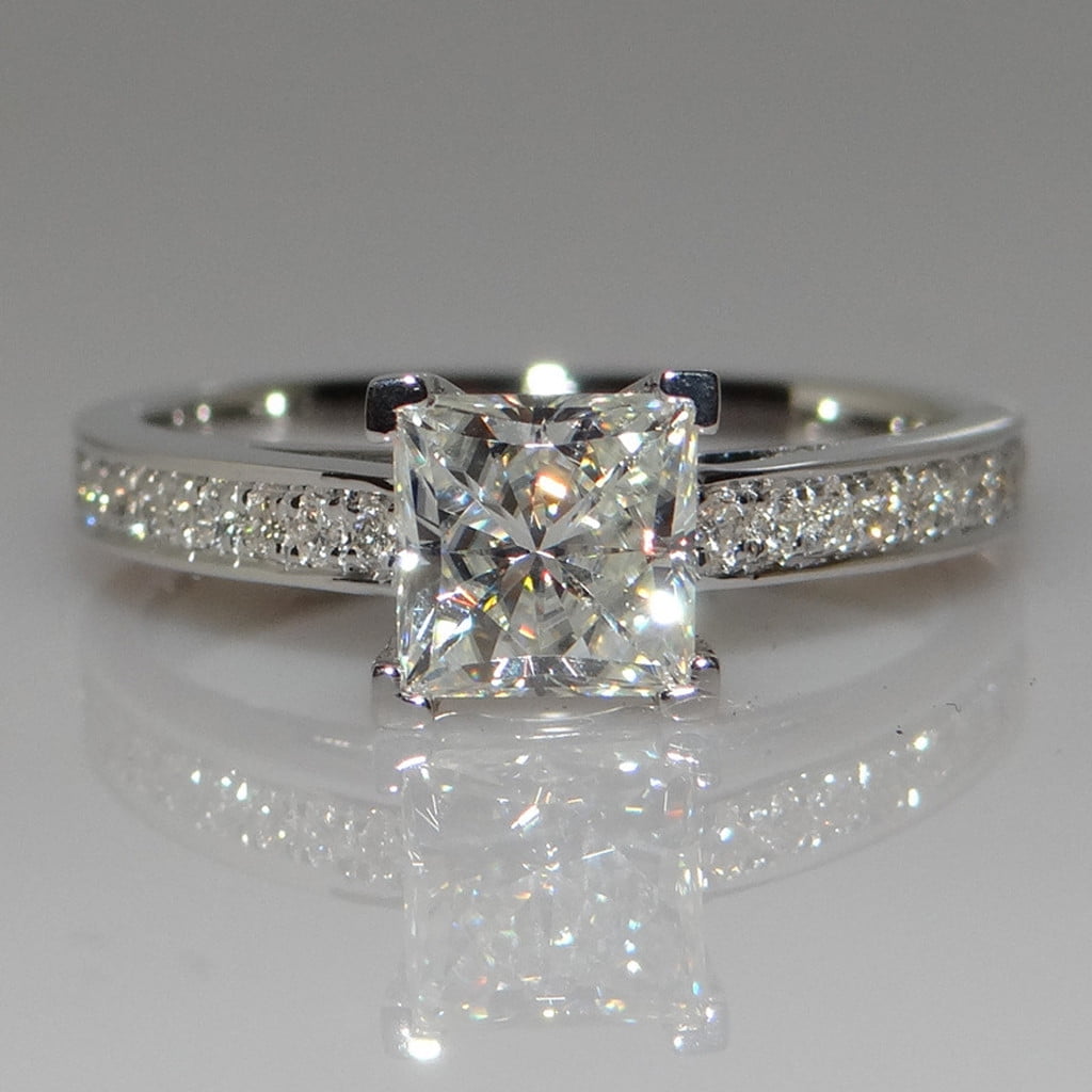 14 k yellow Gold Minimal Wedding Diamond Ring At Best Price