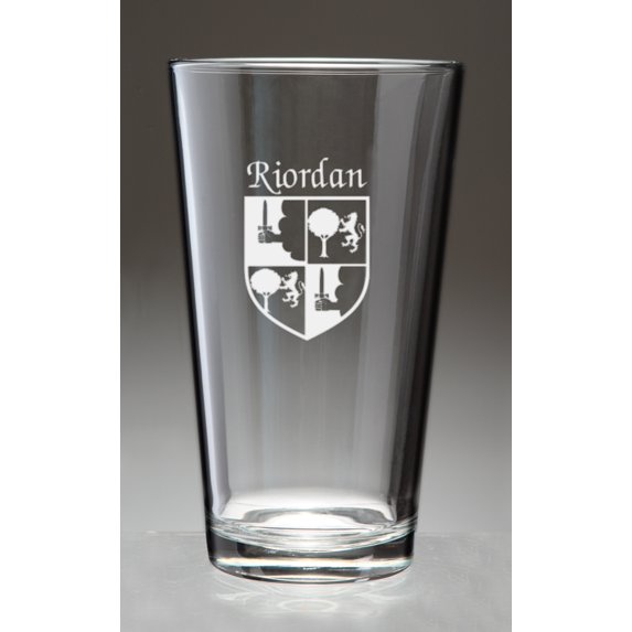 Riordan Irish Coat of Arms Pint Glasses - Set of 4 (Sand Etched)