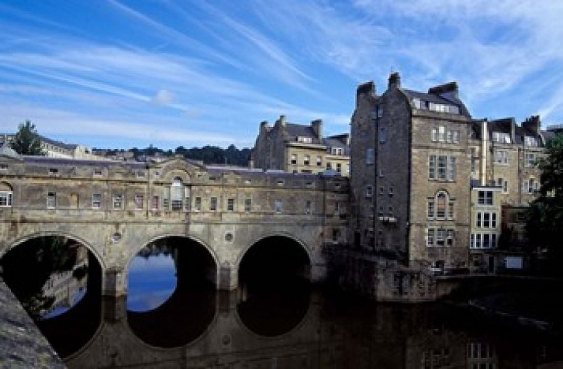 River Avon Bridge with Reflections Bath England Canvas Art - Cindy Miller Hopkins DanitaDelimont (18 x 12)