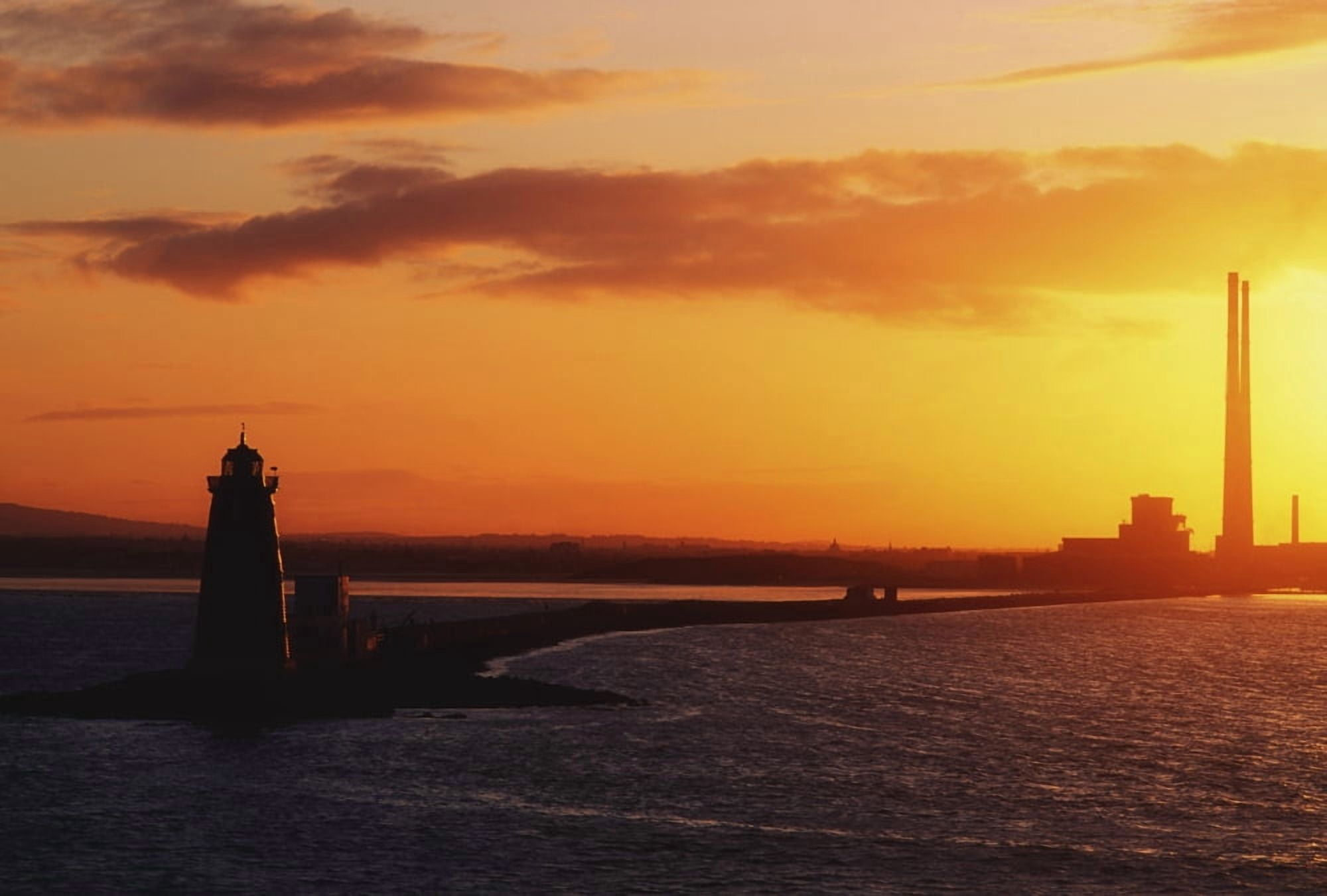 River Liffey Dublin Co Dublin Ireland Canvas Art - The Irish Image Collection Design Pics (36 x 24)