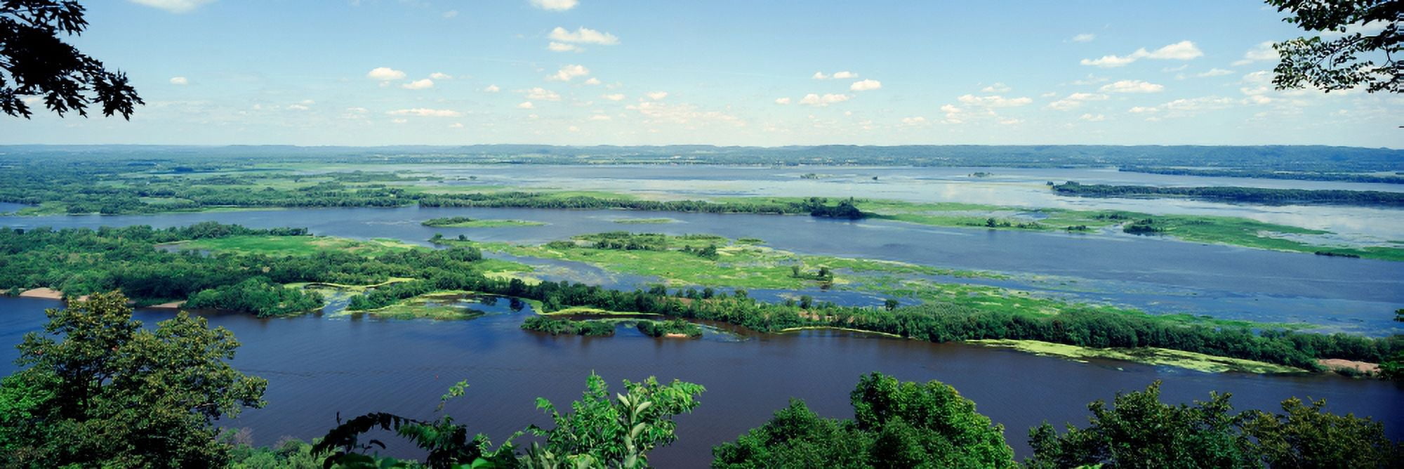 River flowing through a landscape Mississippi River La Crescent Minnesota USA Canvas Art - Panoramic Images (6 x 18)