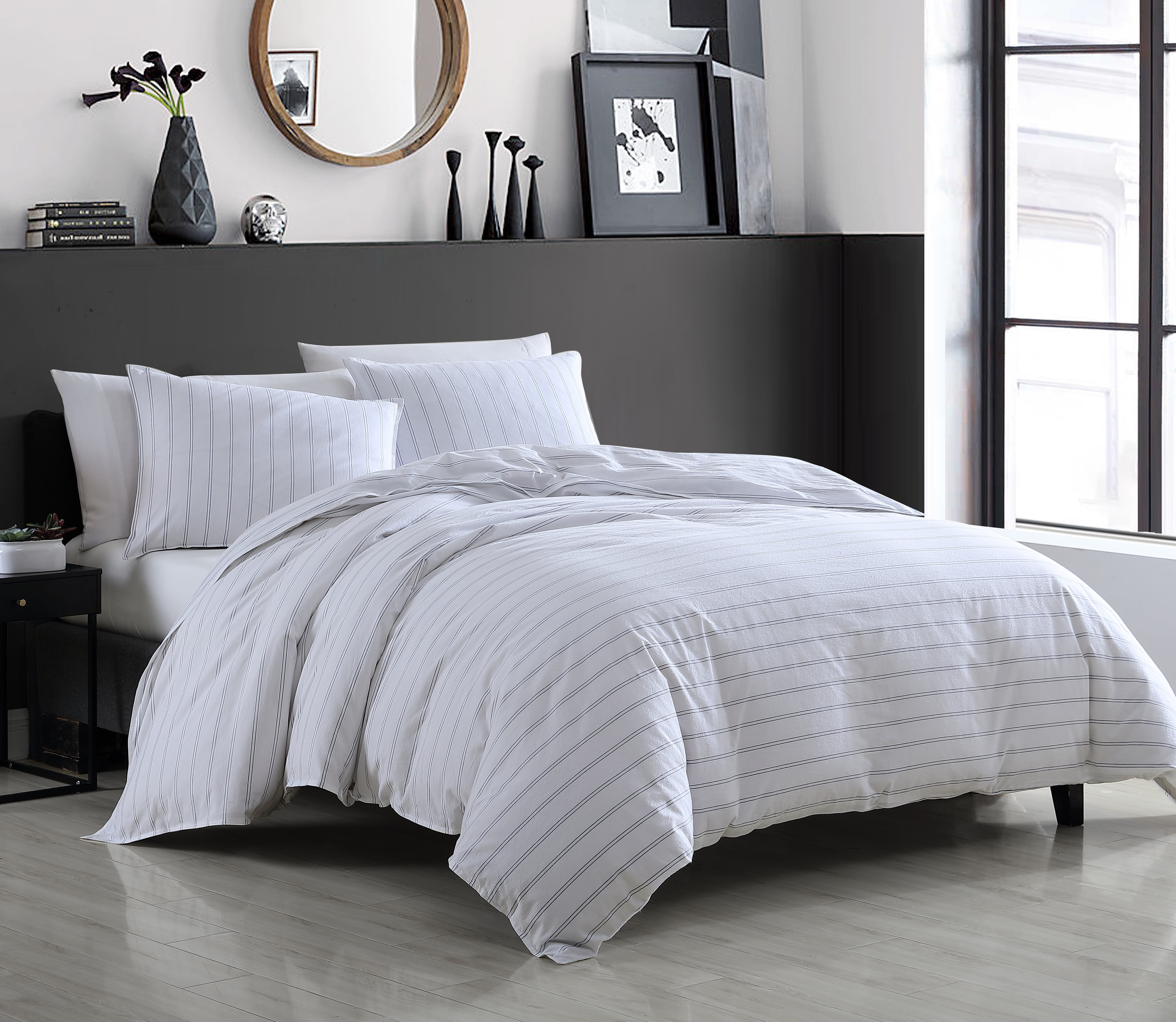 Riverbrook Home 3 Piece Comforter Set, Queen, White/Black, Vinton ,Polyfill, Adult