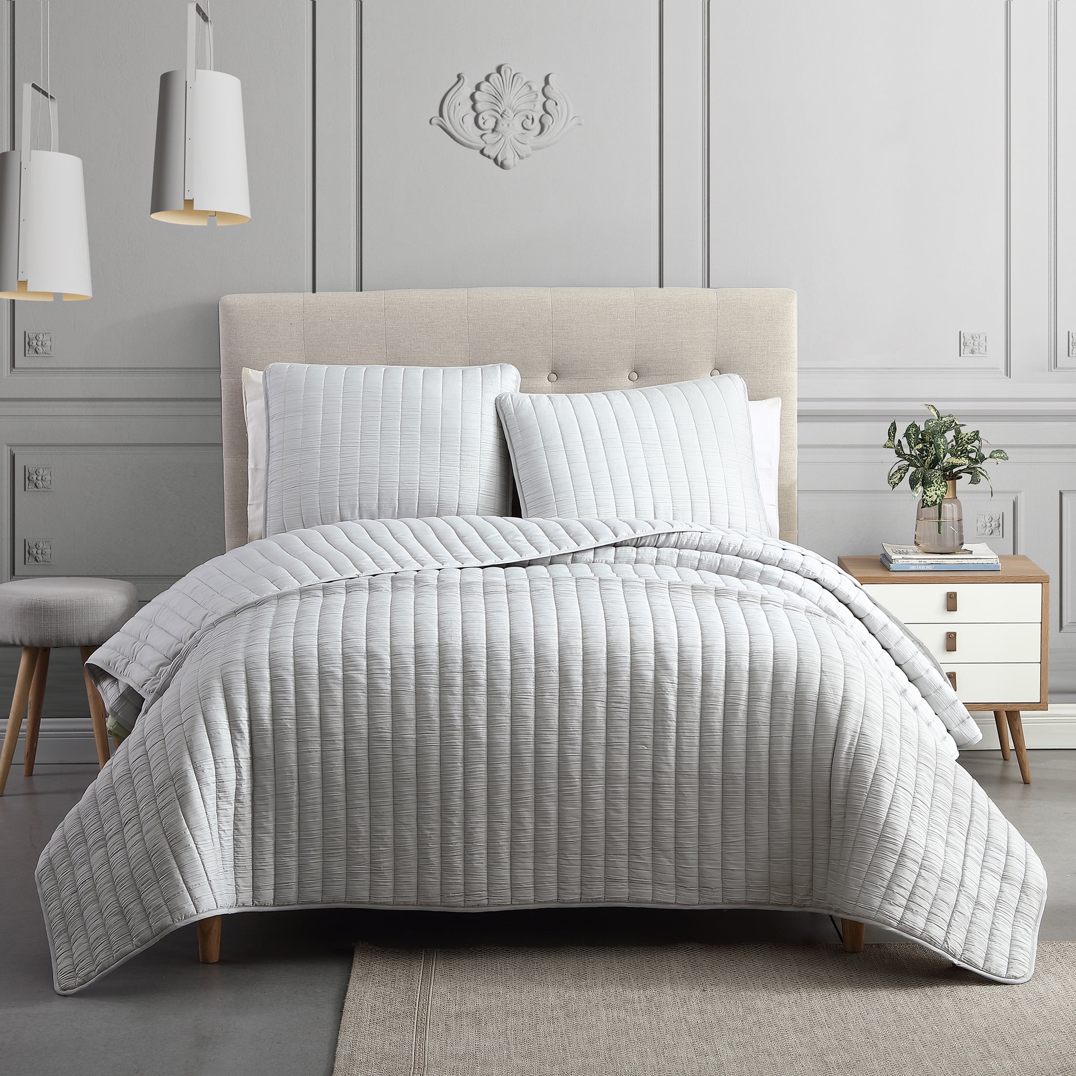 Light Gray King Reversible Polyester Quilt Set