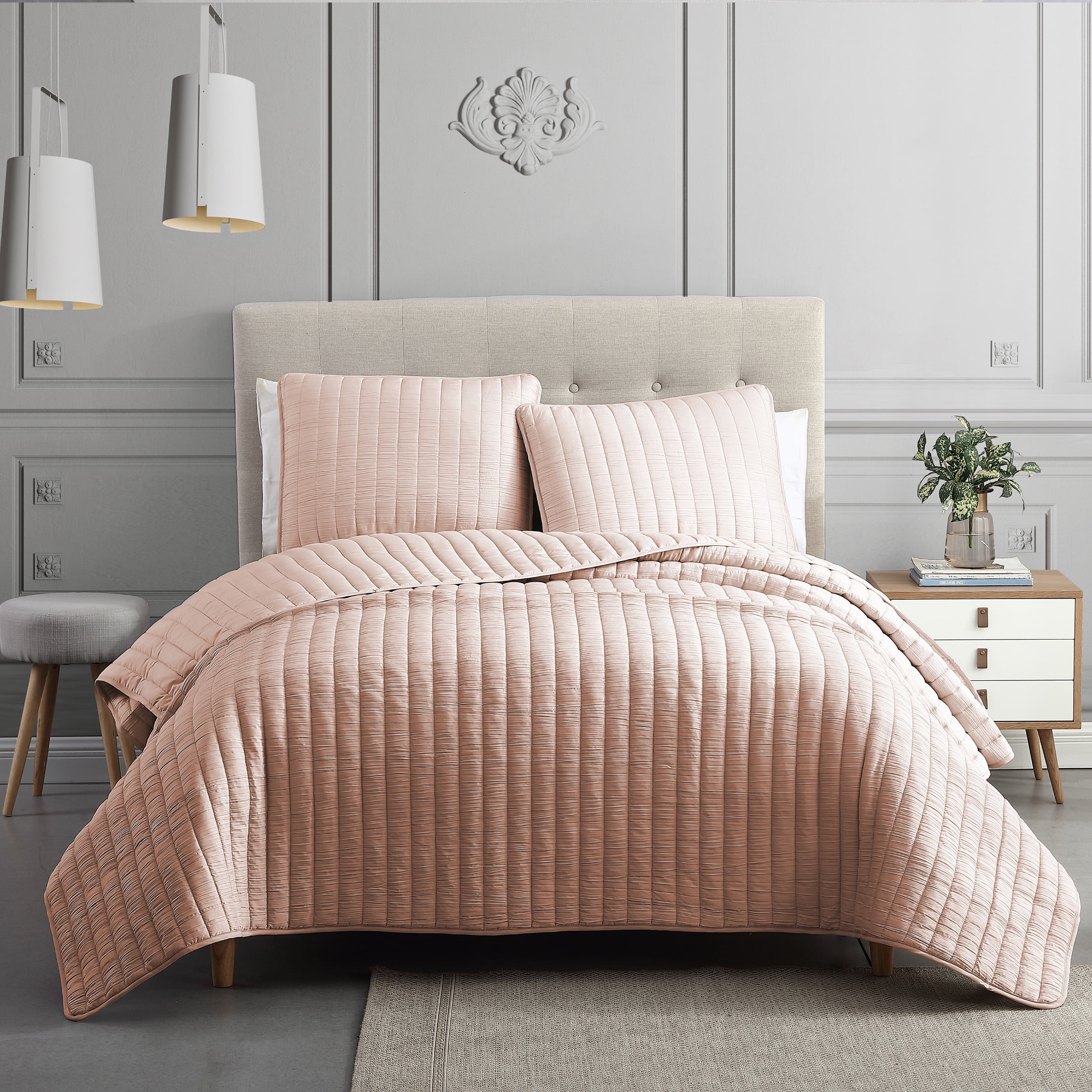 Blush Pink Full Reversible Quilt Set with Shams