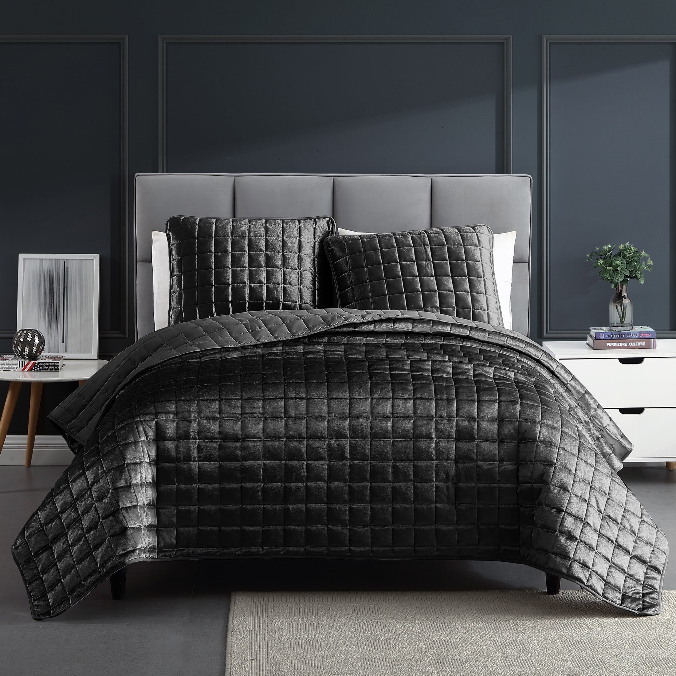 Graphite Velvet Reversible Full/Queen Quilt Set with Shams