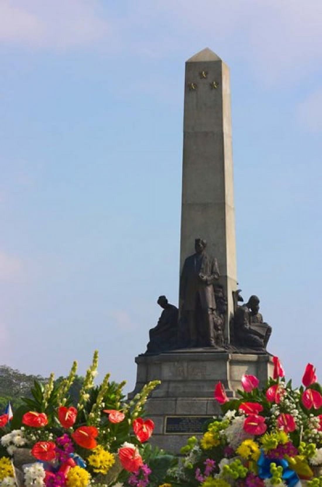 Rizal Monument Manila Philippines Canvas Art - Keren Su DanitaDelimont (16 x 24)