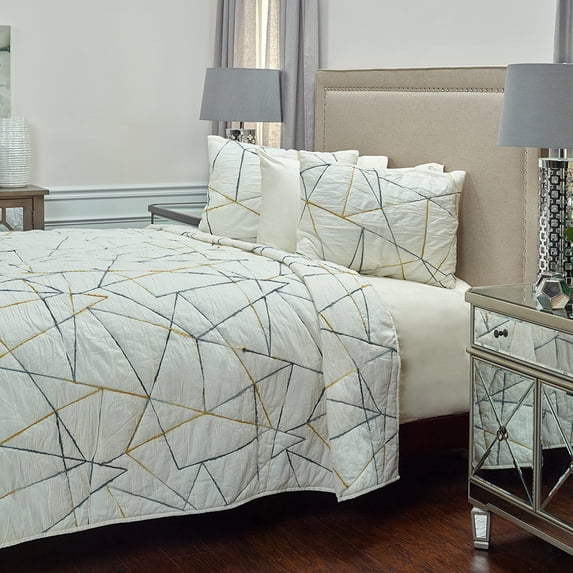 Rizzy Home 106" x 92" Quilt- BQ4189