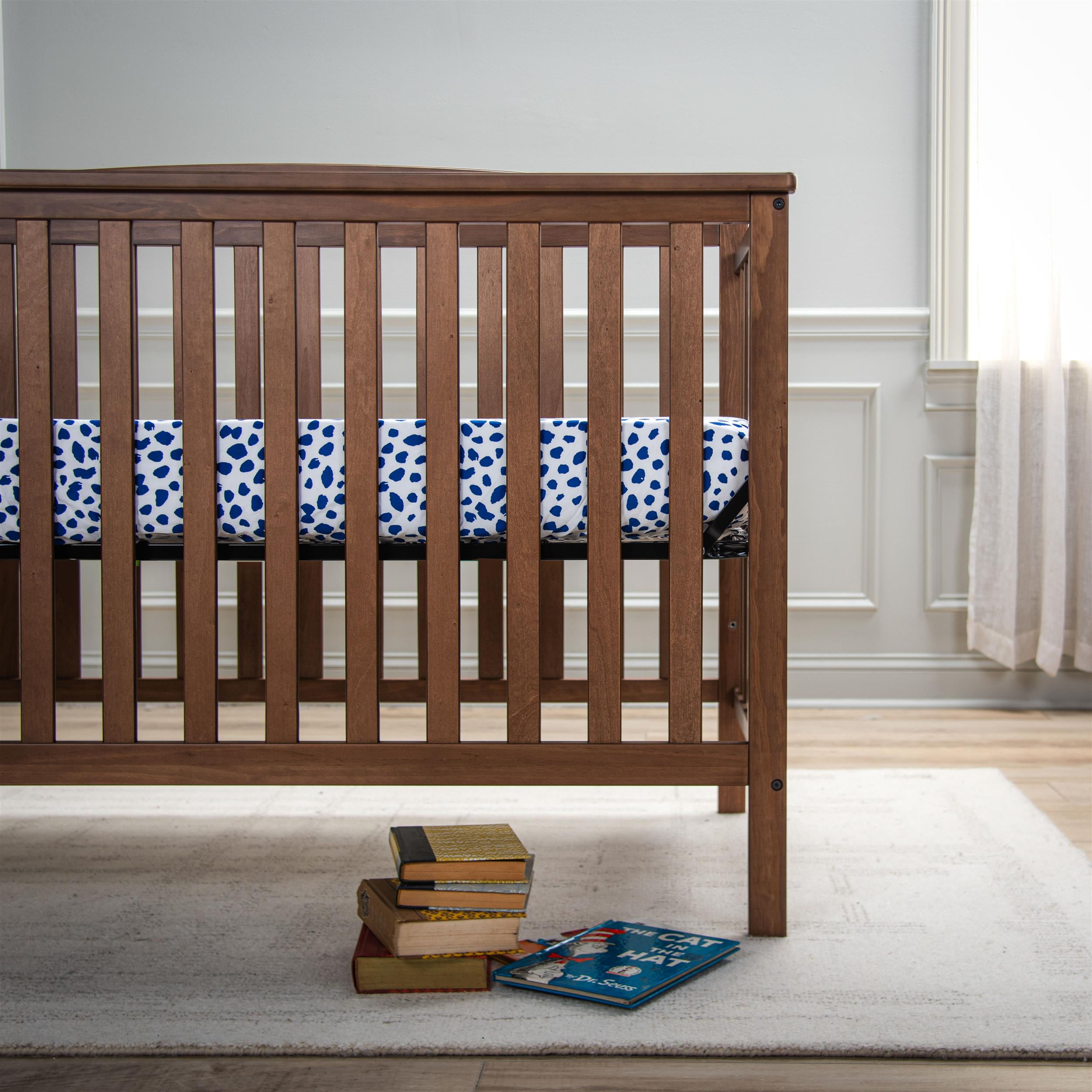 Rizzy Home 28" X 52" White with Blue Dots Cotton Cribsheet