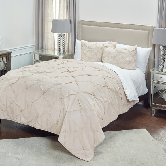 Rizzy Home 70" x 86" Quilt- BT1711